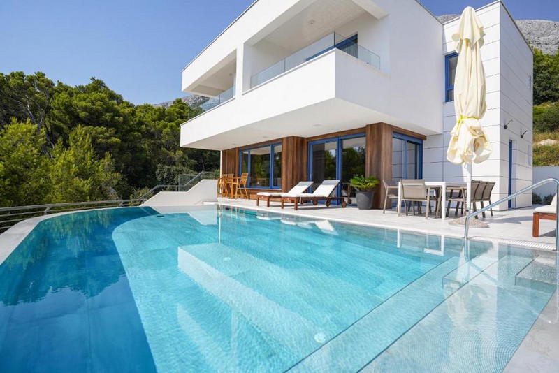 Baška Voda, beautiful villa with pool and a breathtaking view