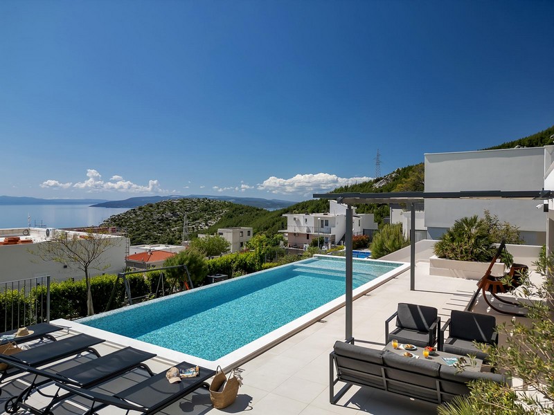 Makarska, modern villa with pool and amazing sea view